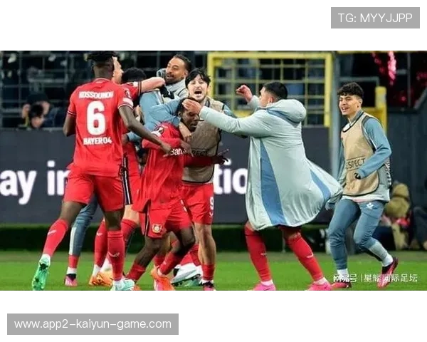 勒沃库森主场4比0横扫对手,哈维·阿隆索带队创下联赛不败纪录