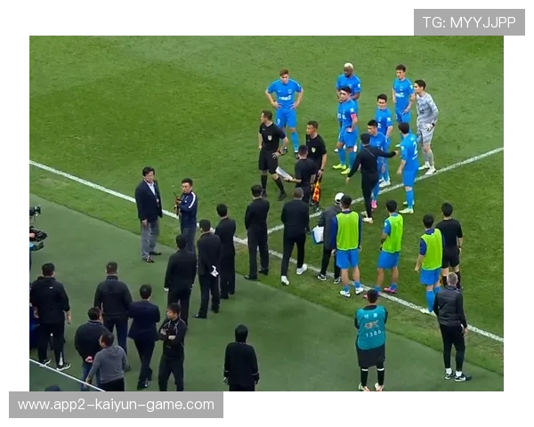 争议判罚引发赛后舆论全面发酵